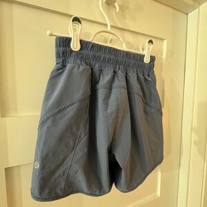 Lululemon Track That lined mid rise short